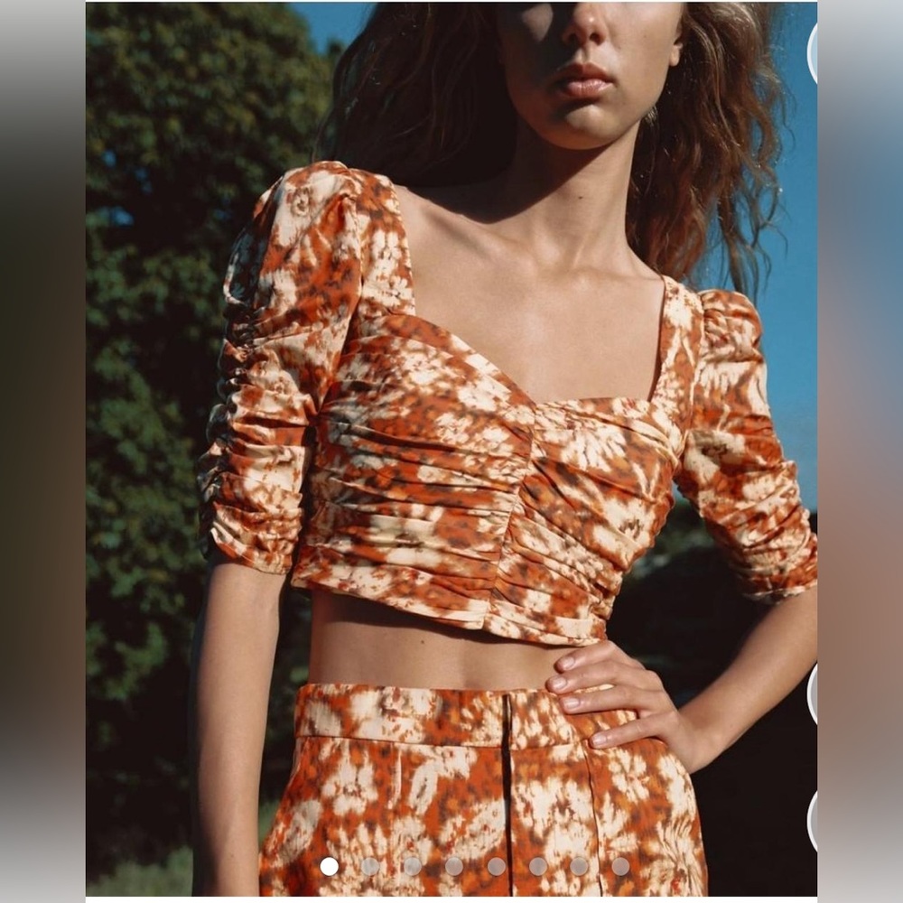 NWOT Zara Printed Drape Crop Top Square Neck Orange Floral Sz small.